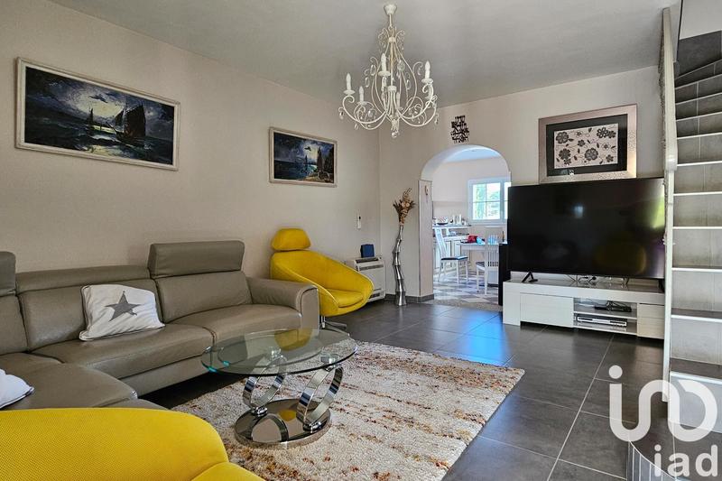 Maison - 220 m² - 9 pièces