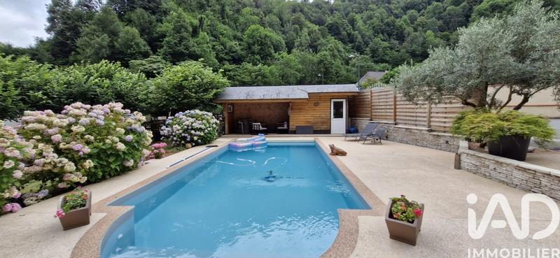 Maison de village - 111 m² - 6 pièces