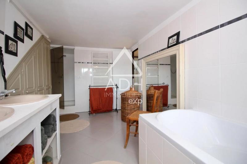 Appartement - 106 m² - 4 pièces