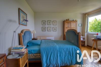 Maison - 230 m² - 10 pièces