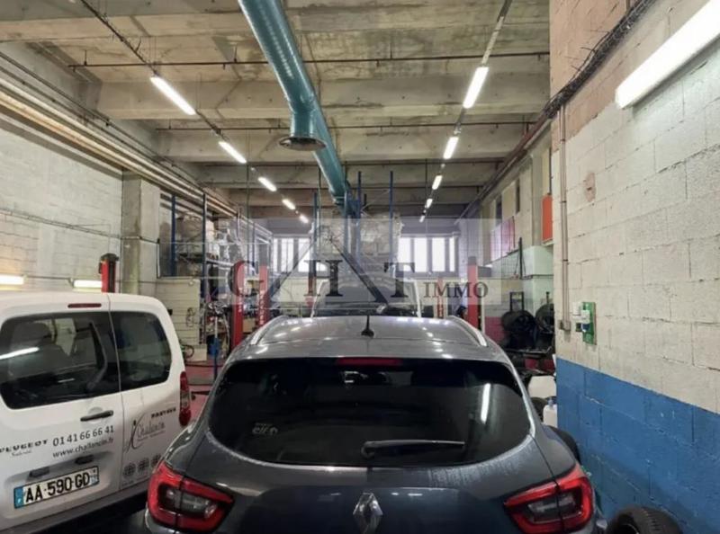 Entrepôt - 2 858 m²