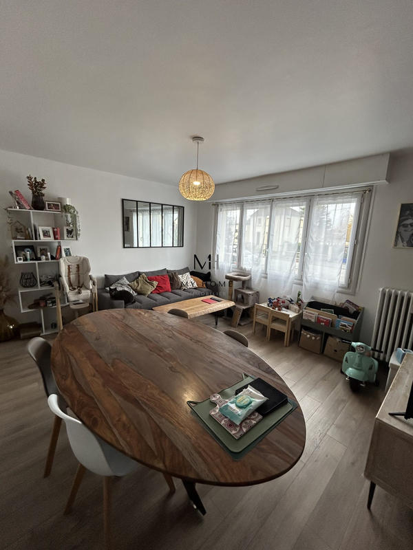 Appartement - 100 m² - 5 pièces