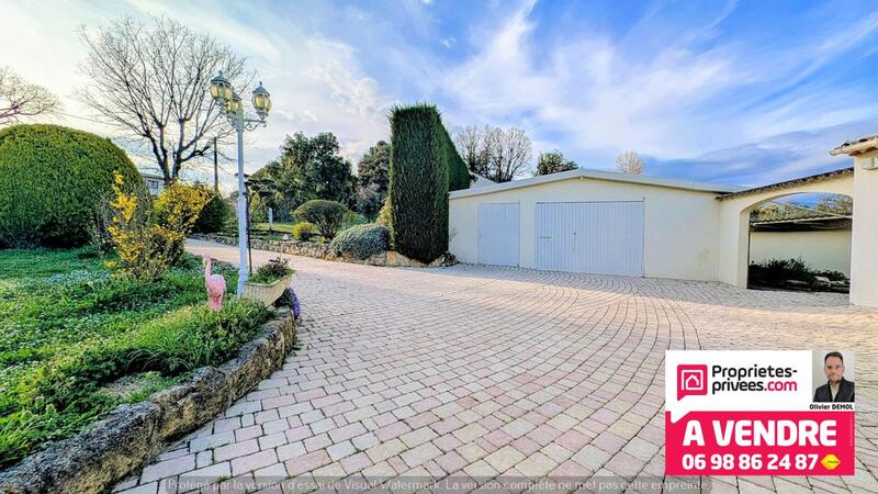 Maison - 220 m² - 8 pièces