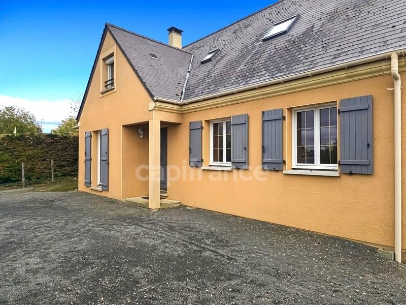 Maison - 140 m² - 8 pièces