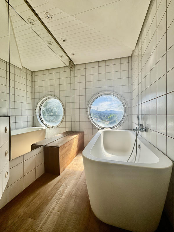 Maison - 346 m² - 6 pièces