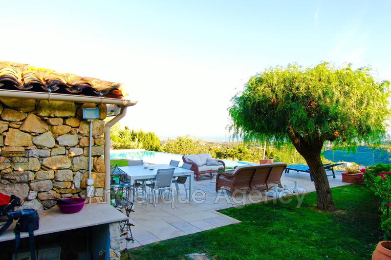 Maison - 200 m² - 7 pièces