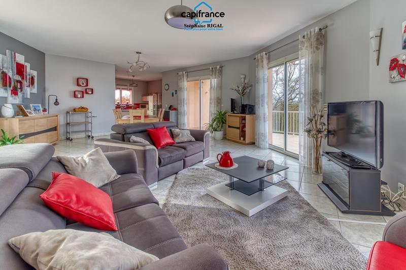 Propriété - 175 m² - 6 pièces