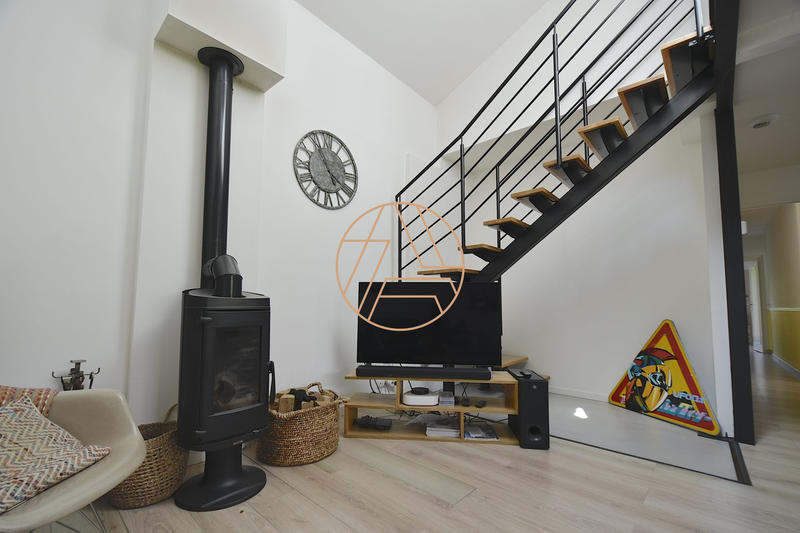 Maison - 99 m² - 5 pièces