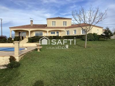 Maison de maîtres - 222 m² - 8 pièces