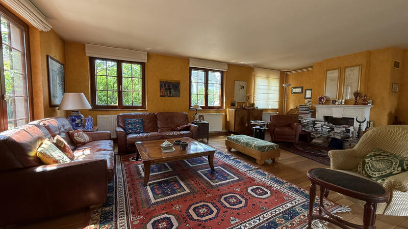 Maison - 224 m² - 7 pièces