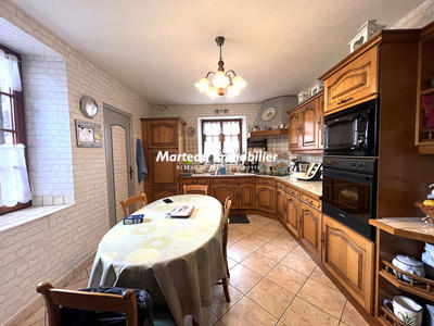Maison - 179 m² - 7 pièces