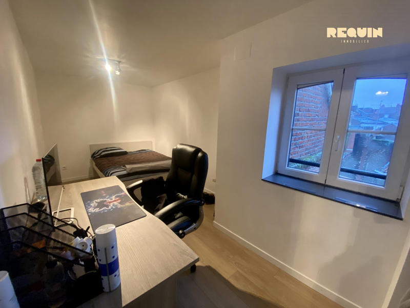 Appartement - 96 m² - 5 pièces