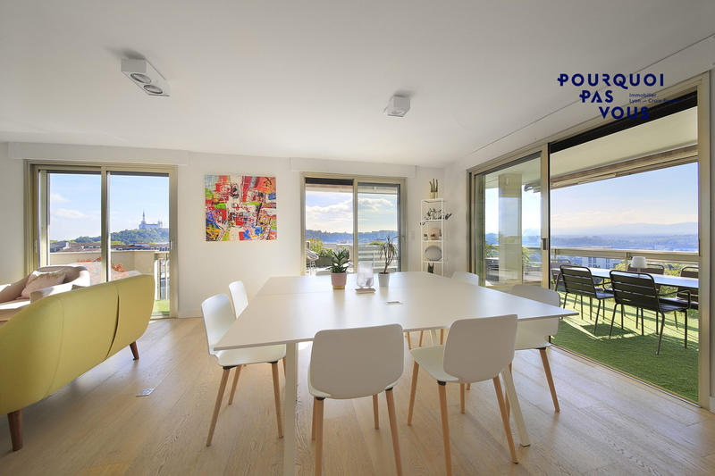 Appartement - 245 m² - 6 pièces