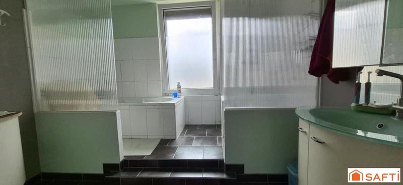 Maison - 160 m² - 8 pièces