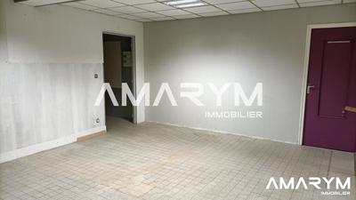 Local d'activité / Entrepôt - 79 m²