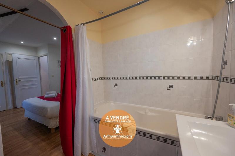 Maison - 200 m² - 7 pièces