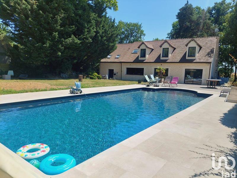 Maison - 224 m² - 6 pièces