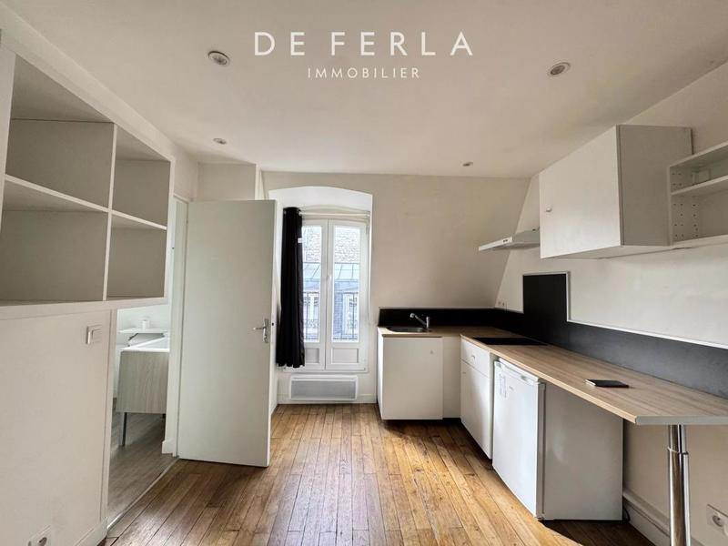 Studio - 13 m² - 1 pièce