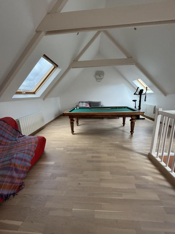 Maison - 180 m² - 7 pièces