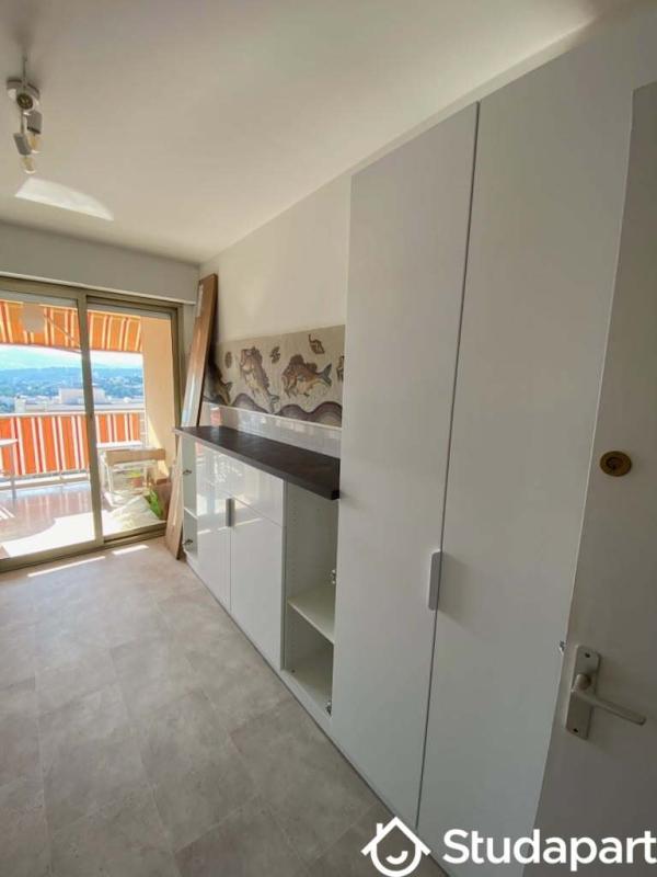 Chambre - 102 m² - 1 pièce