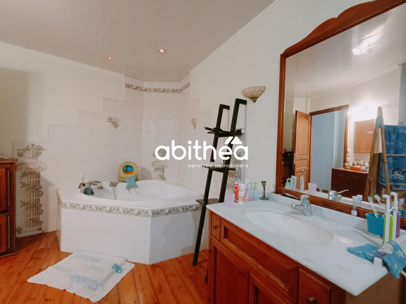 Maison - 160 m² - 6 pièces