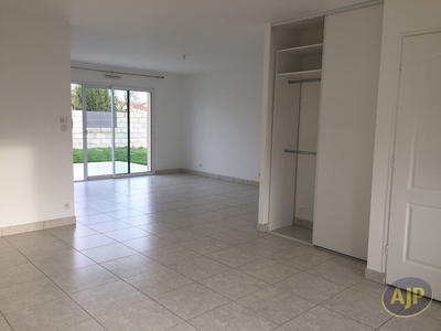 Maison - 92 m² - 4 pièces