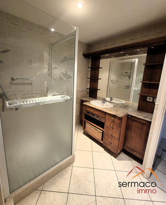 Appartement - 94 m² - 5 pièces