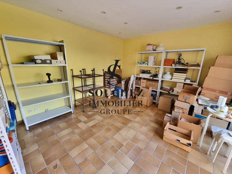 Maison - 283 m² - 11 pièces