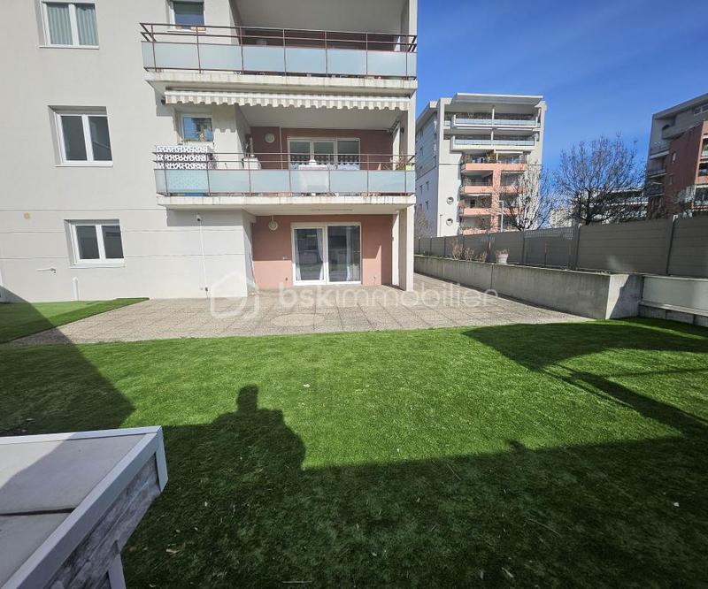 Appartement - 125 m² - 5 pièces