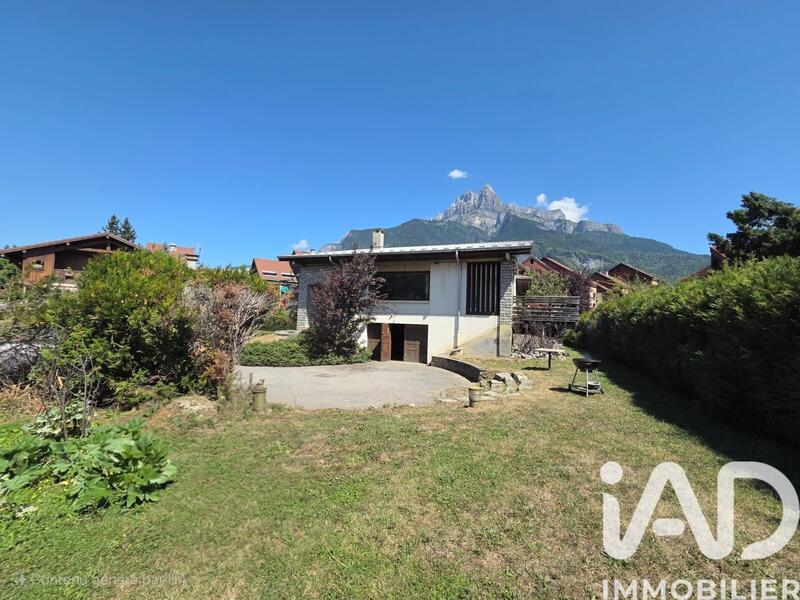 Maison - 307 m² - 7 pièces