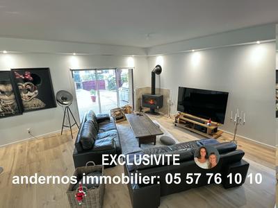 Maison - 233 m² - 7 pièces