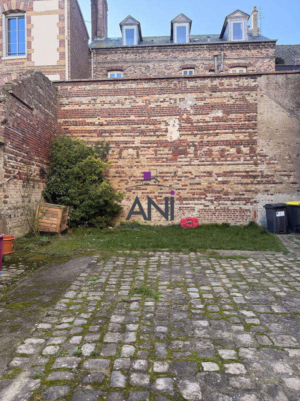 Appartement - 100 m² - 5 pièces