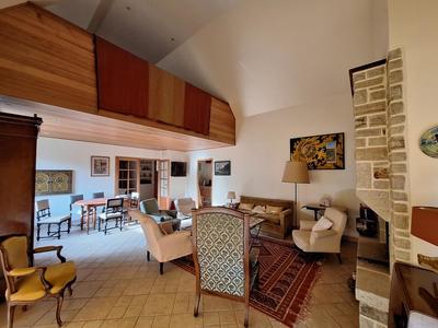 Maison - 160 m² - 4 pièces