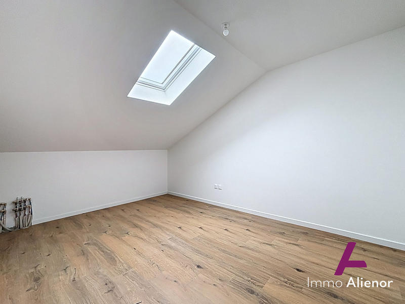 Appartement - 94 m² - 5 pièces