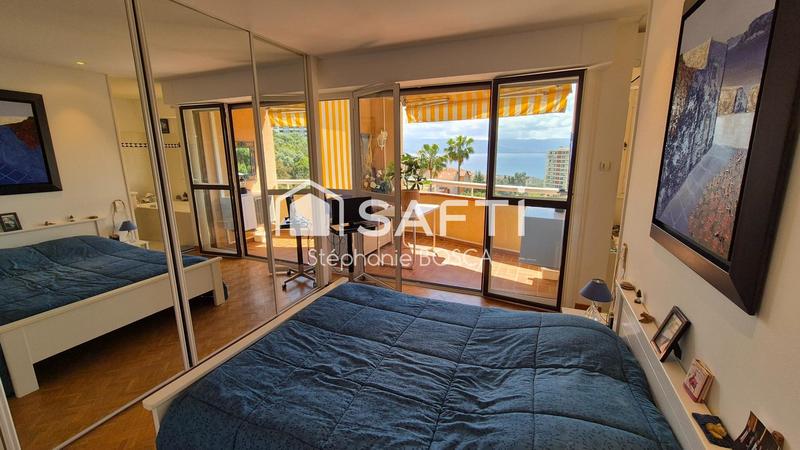 Appartement - 100 m² - 3 pièces