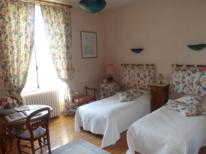 Maison - 215 m² - 9 pièces