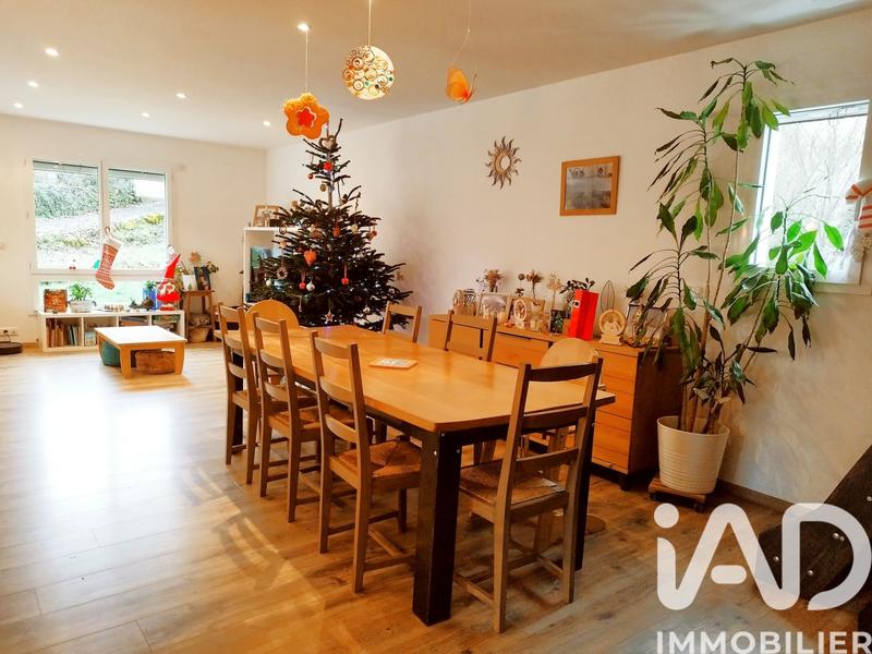 Maison - 155 m² - 6 pièces