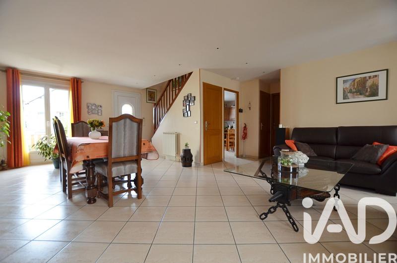 Maison - 98 m² - 4 pièces