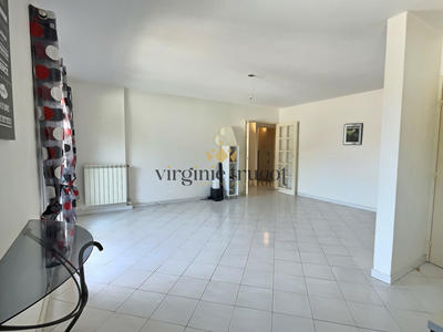 Appartement - 95 m² - 5 pièces