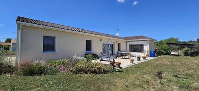 Maison - 99 m² - 4 pièces