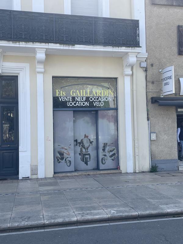 Local commercial - 190 m²