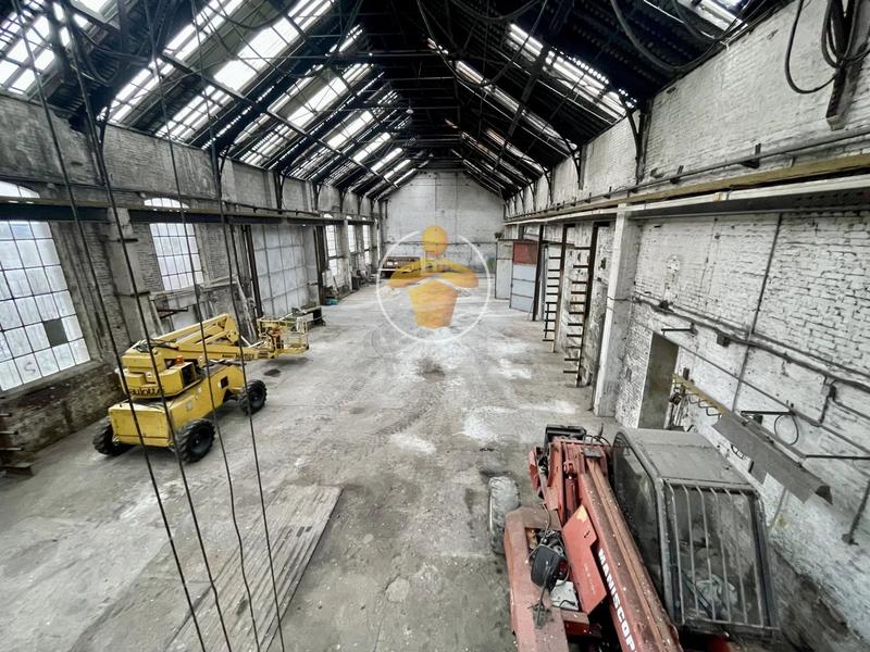 Bureau - 2 190 m² - 5 pièces