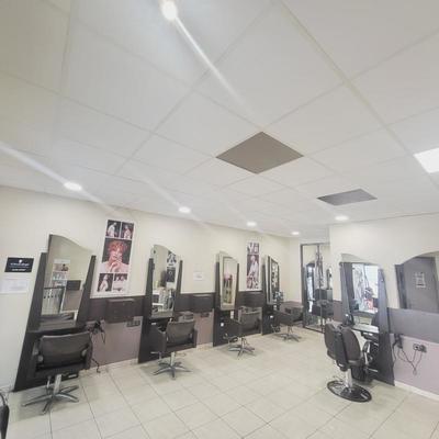 Fonds de commerce - Local commercial - 97 m²