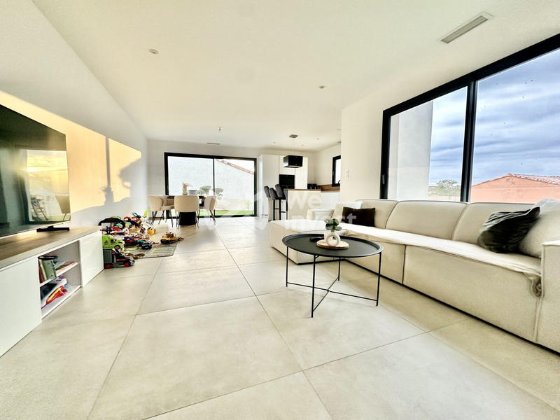 Maison - 102 m² - 4 pièces