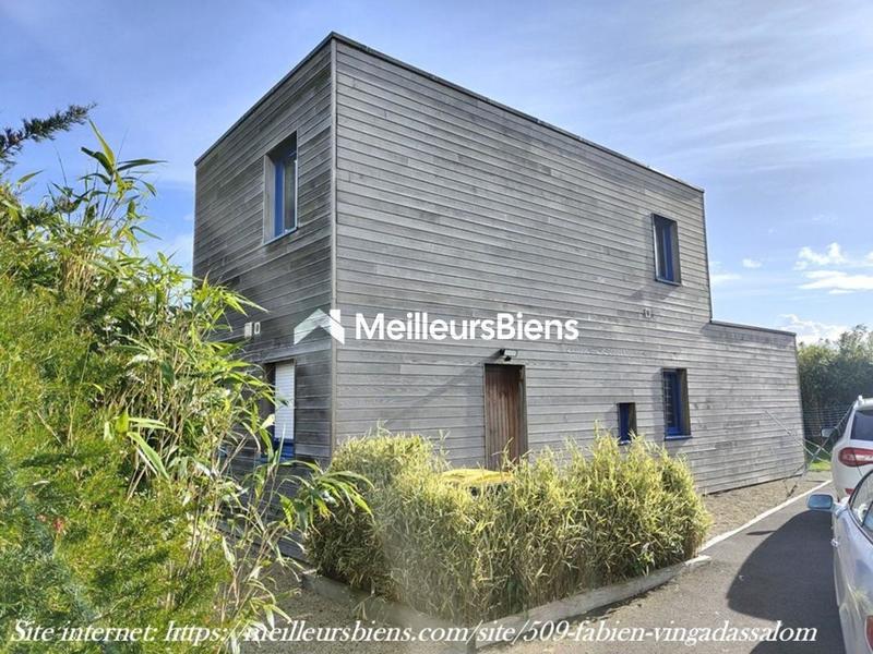 Propriété - 122 m² - 4 pièces