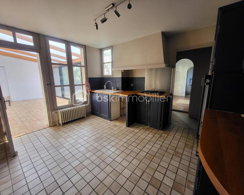 Demeure - 170 m² - 7 pièces