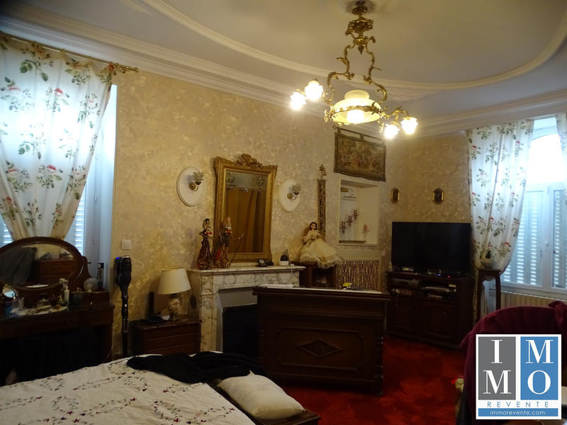 Maison ancienne - 320 m² - 12 pièces