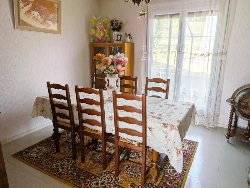 Maison - 91 m² - 6 pièces