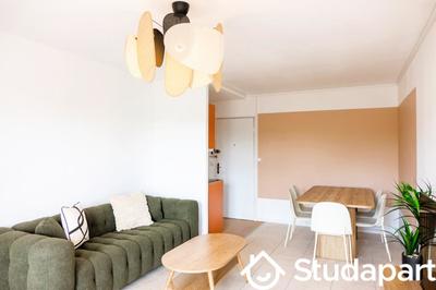 Chambre - 9 m² - 1 pièce