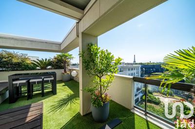 Duplex - 239 m² - 7 pièces